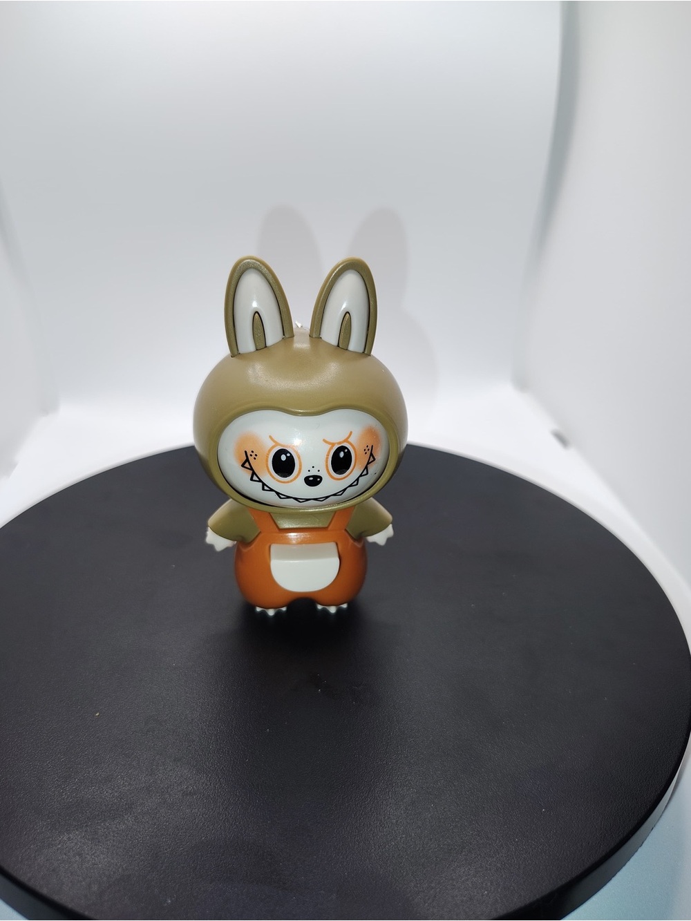 Cute bubu Character Vinyl Figure in Olive Green & Orange-FACE CHANGING